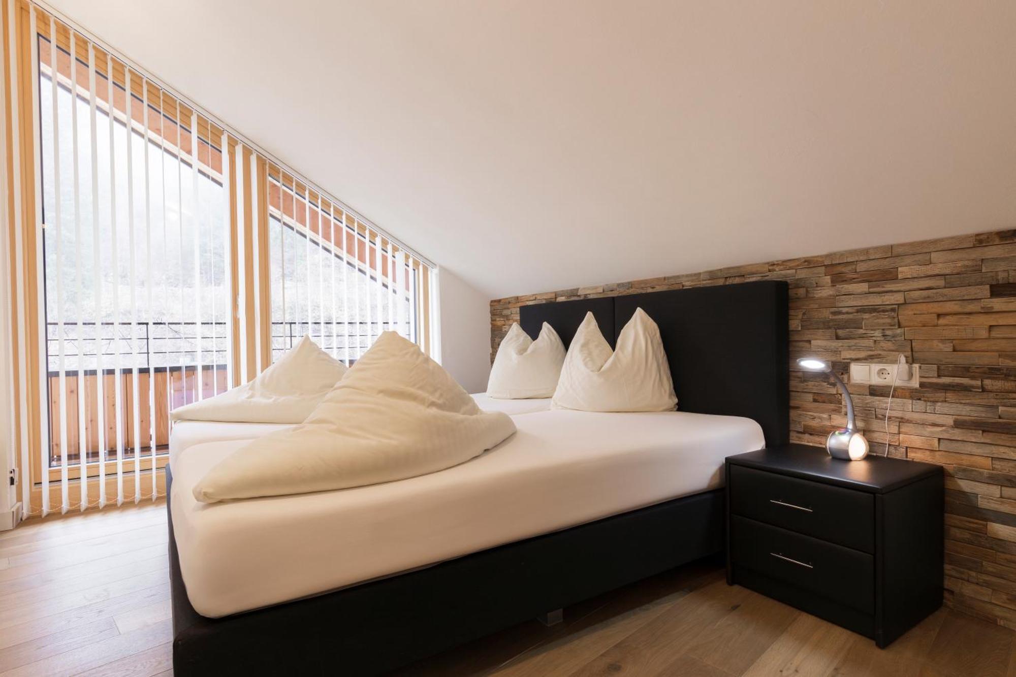 Aparthotel Herzblick Gmbh 湖城 外观 照片