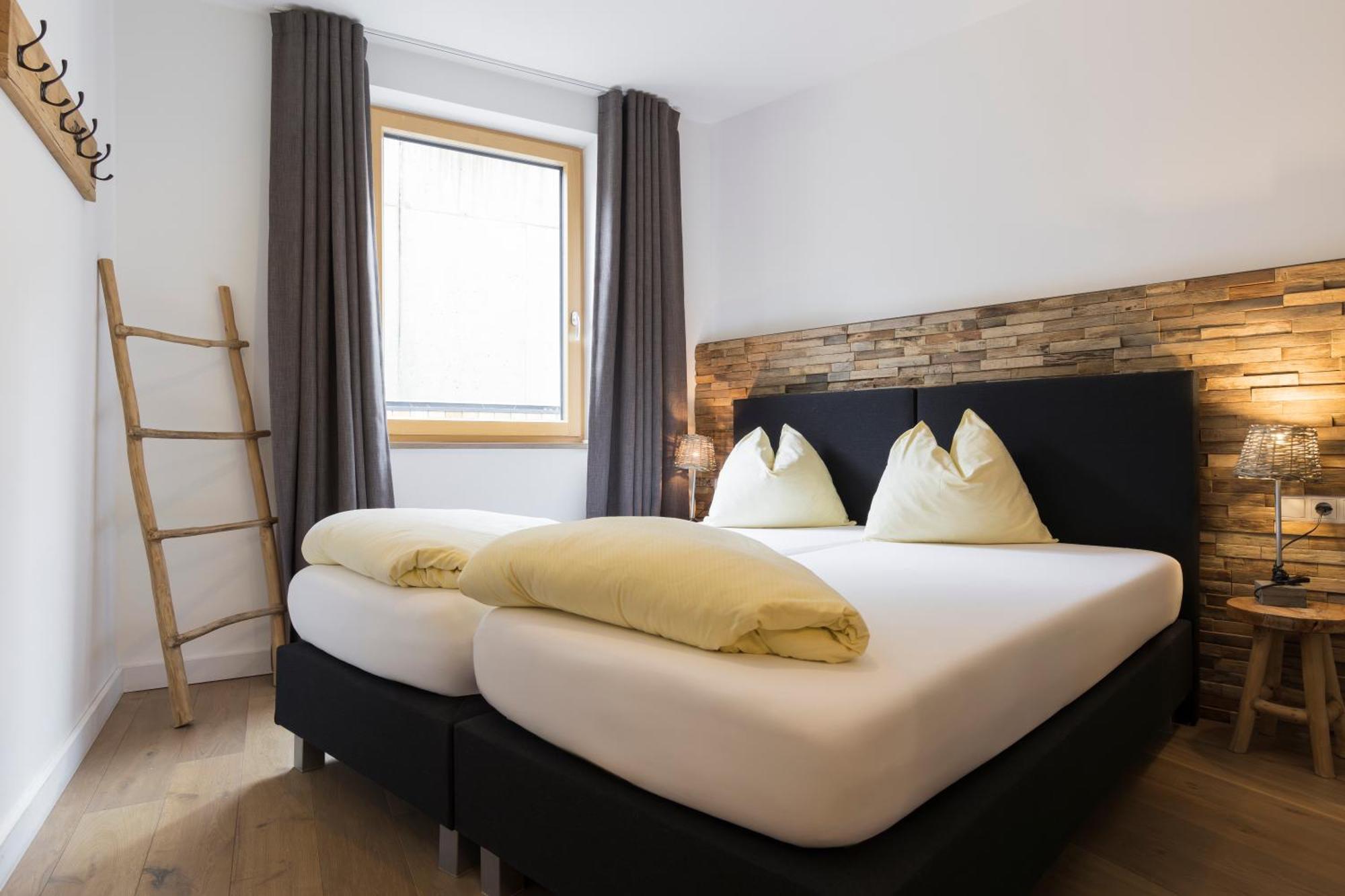 Aparthotel Herzblick Gmbh 湖城 外观 照片