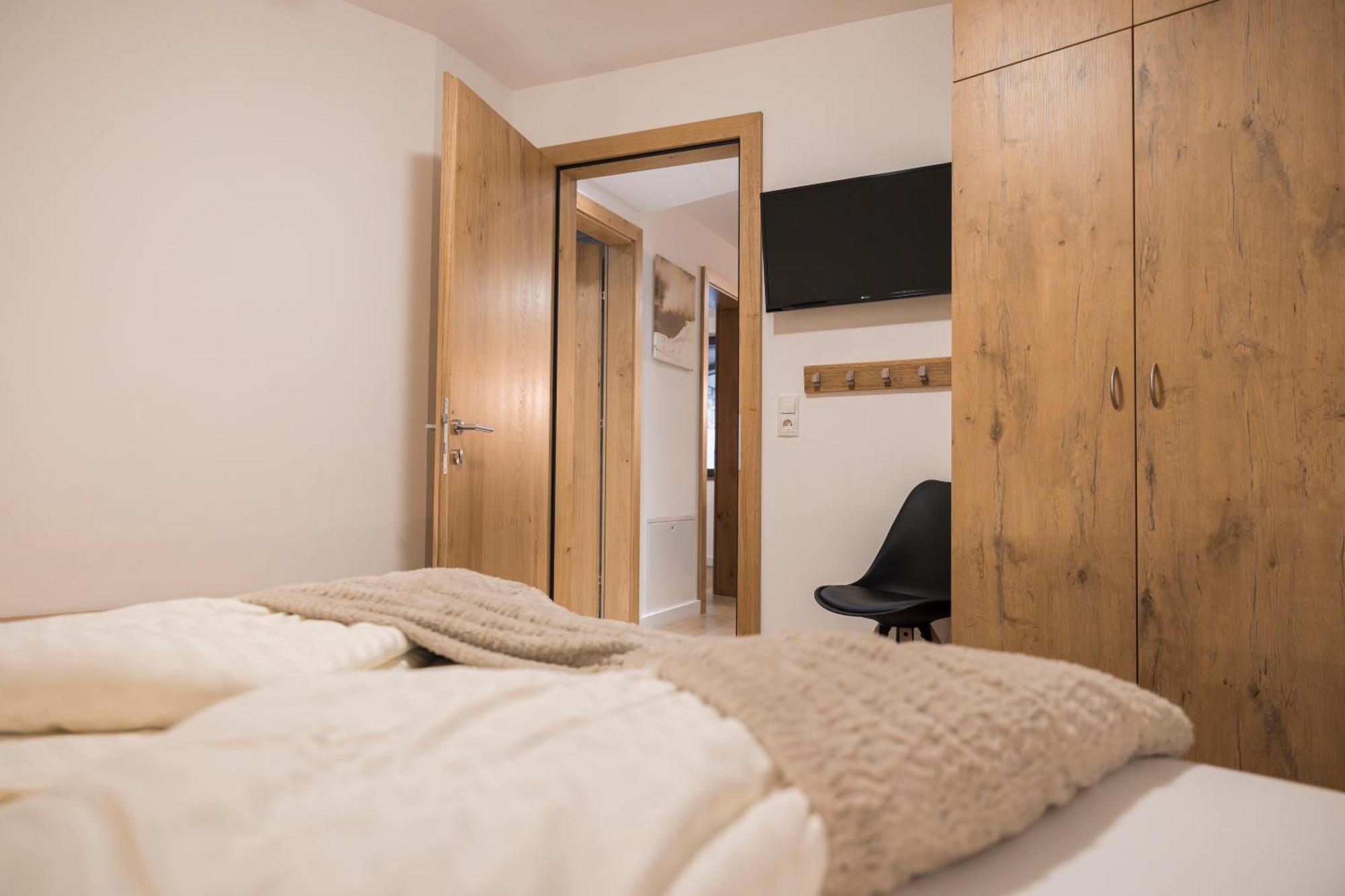 Aparthotel Herzblick Gmbh 湖城 外观 照片