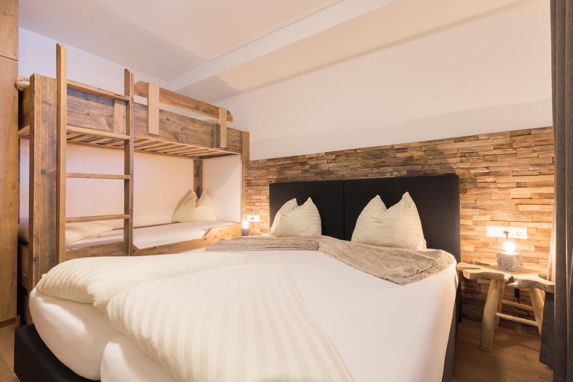Aparthotel Herzblick Gmbh 湖城 外观 照片