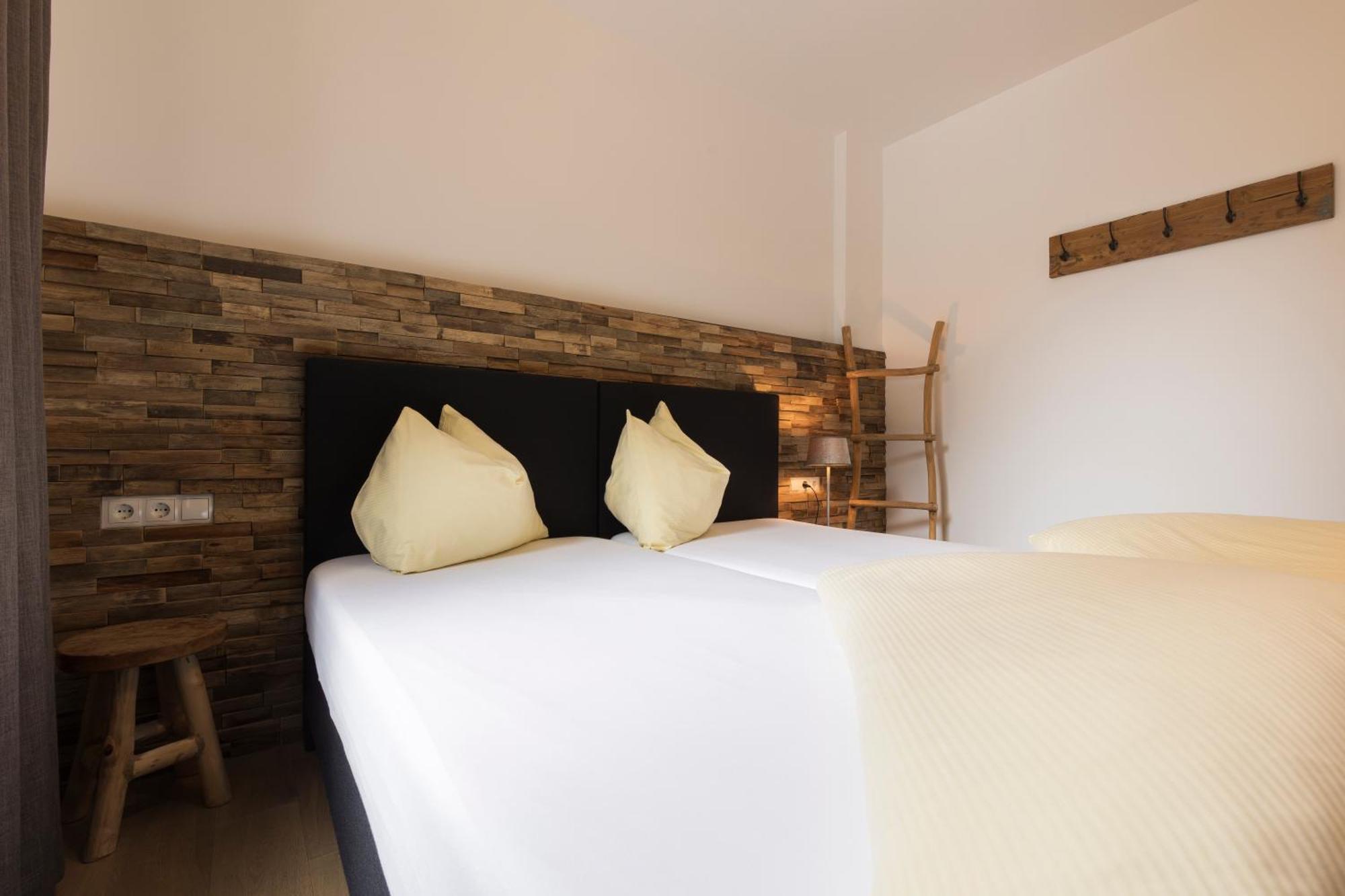 Aparthotel Herzblick Gmbh 湖城 外观 照片