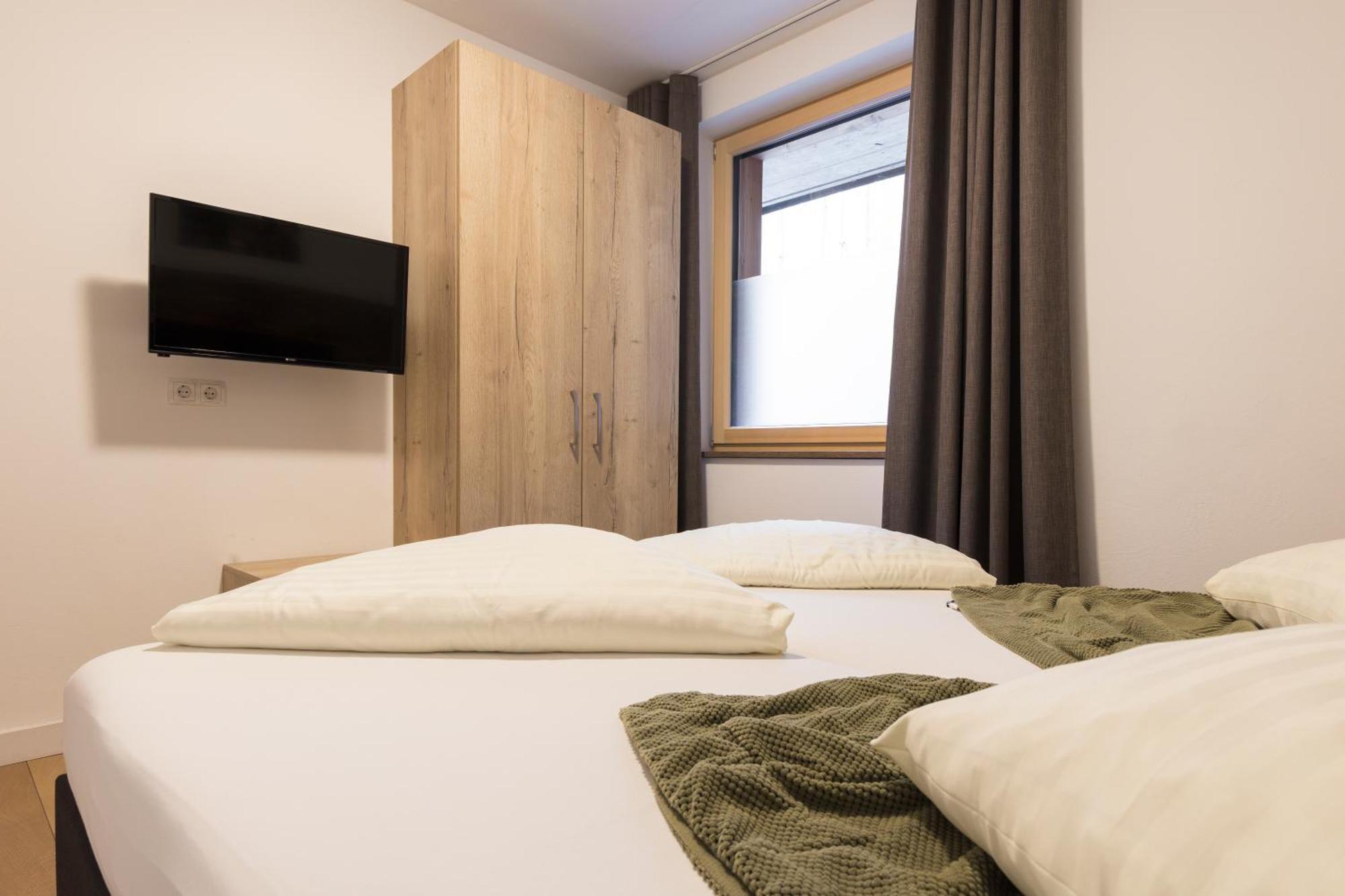 Aparthotel Herzblick Gmbh 湖城 外观 照片