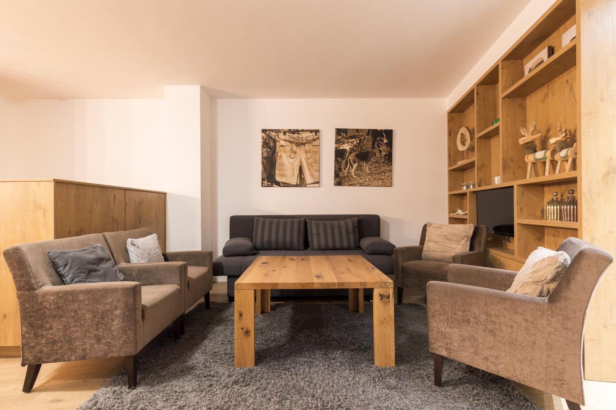 Aparthotel Herzblick Gmbh 湖城 外观 照片