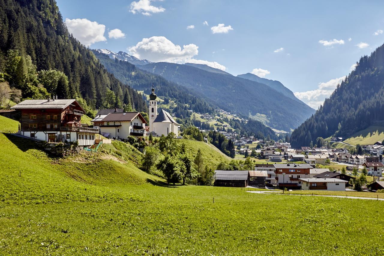 Aparthotel Herzblick Gmbh 湖城 外观 照片